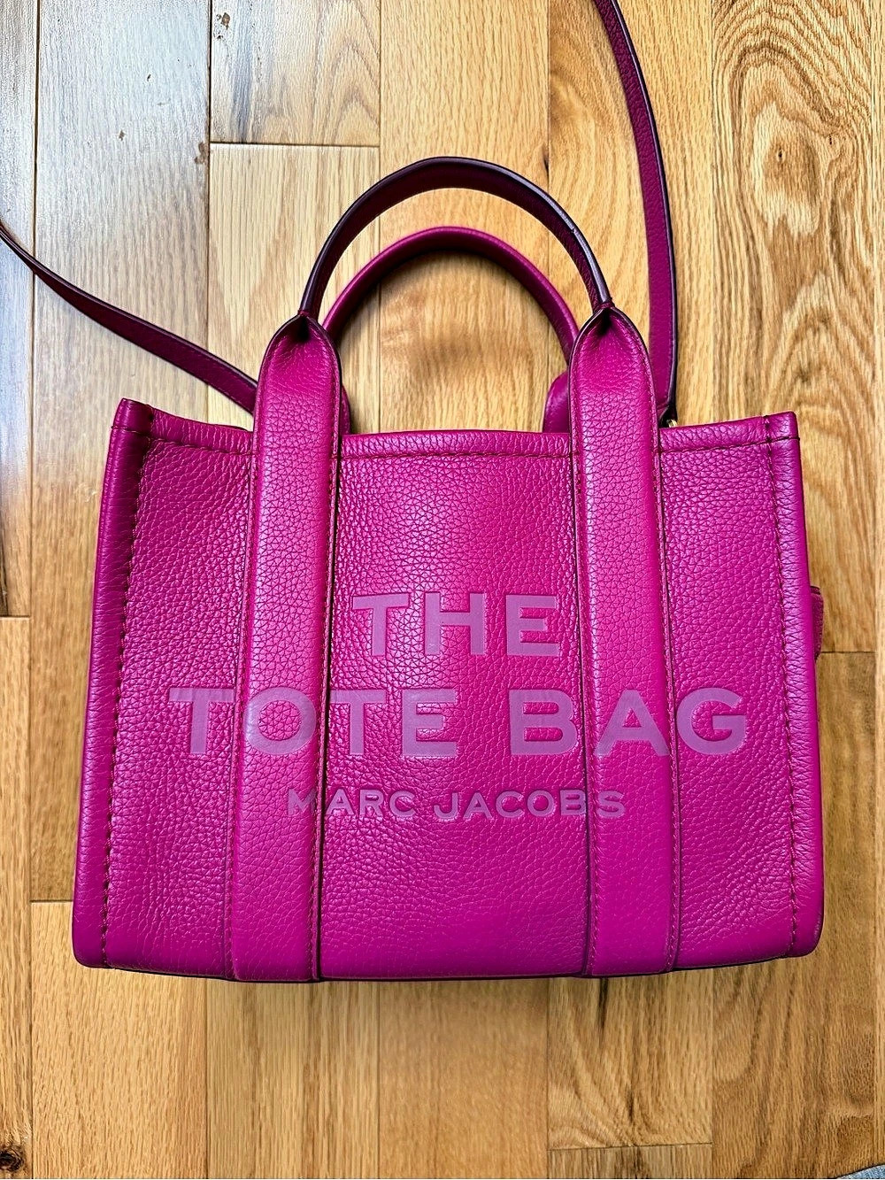Marc Jacobs The Leather Small Tote Bag in Pink